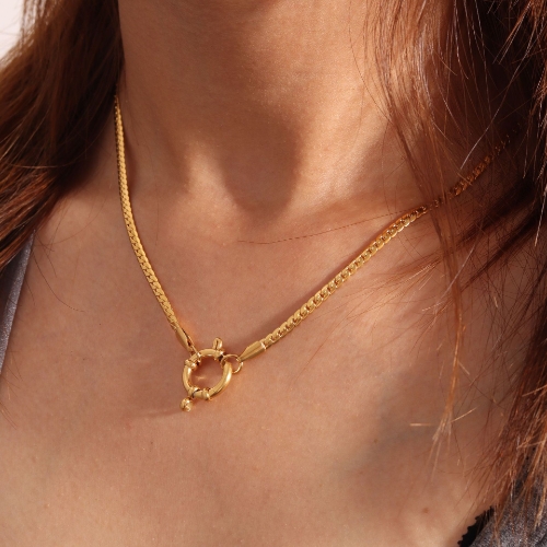 Collar Cadena Fina con Dije Círculo Plateado – Acero Inoxidable 316L | Diseño Geométrico Minimalista