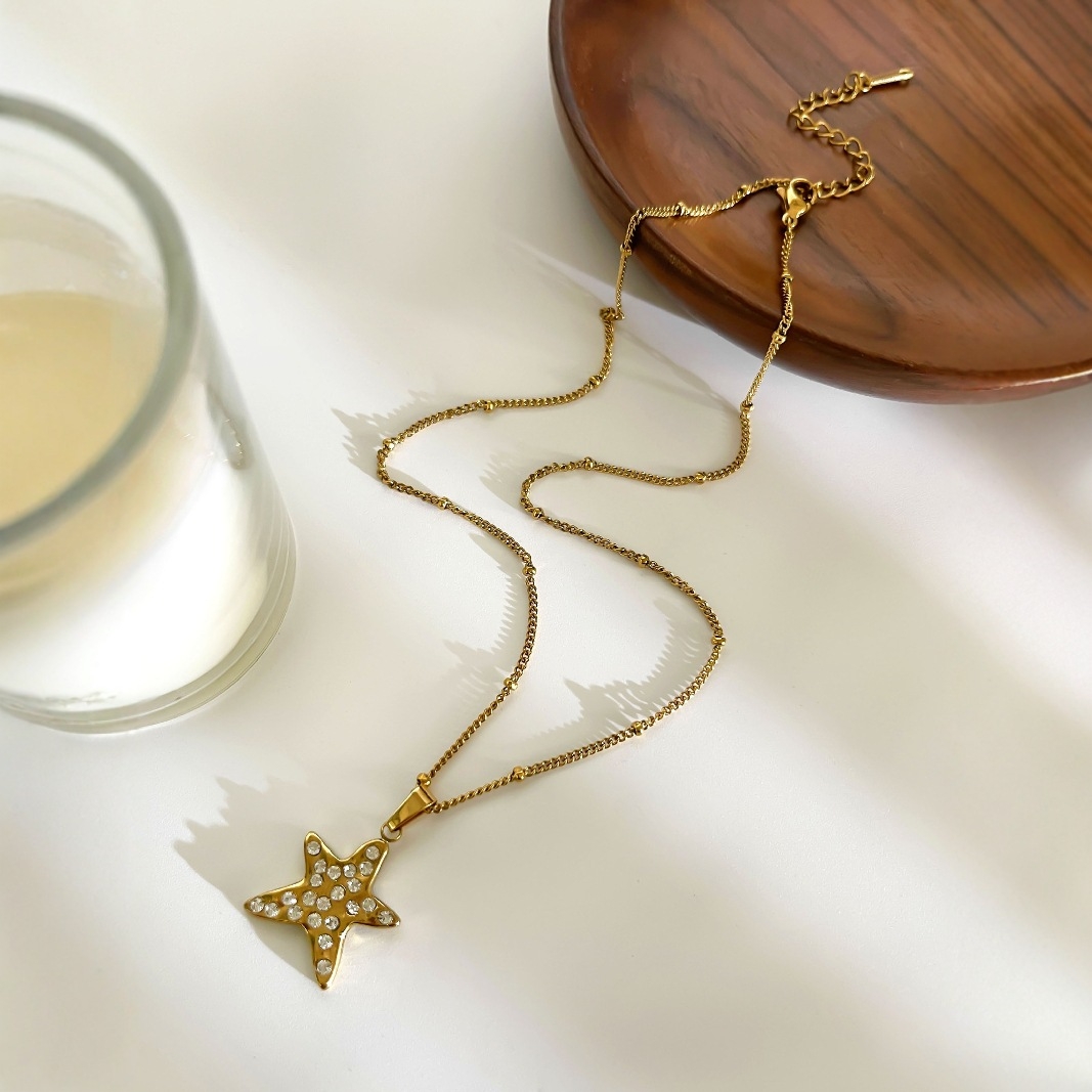 Collar Cadena Fina con Dije Mariposa Plateado – Acero Inoxidable 316L | Diseño Femenino Delicado - Imagen 1