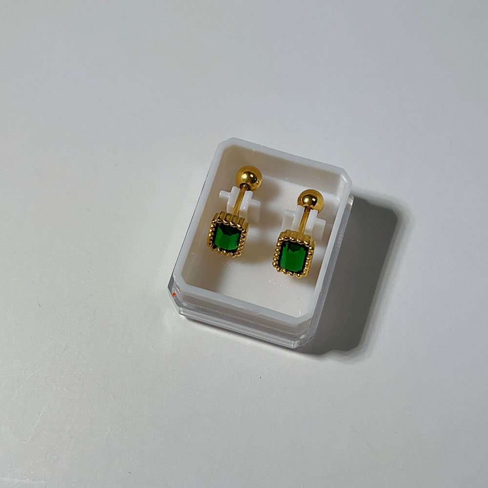 Aretes Topo Cuadrado con Piedra Verde Dorados – Acero Inoxidable 304 | Diseño Geométrico Color - Imagen 1