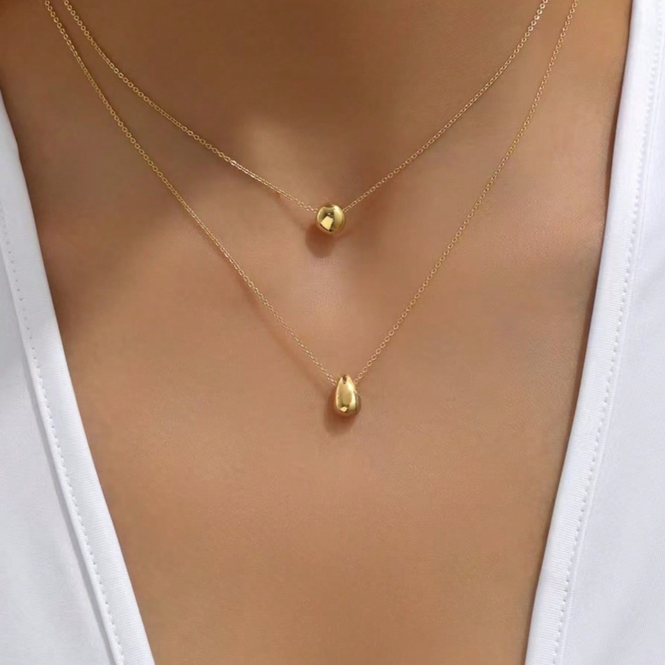Collar Cadena Fina con Dije Bolita Dorado – Acero Inoxidable 304 | Diseño Minimalista Elegante - Imagen 1