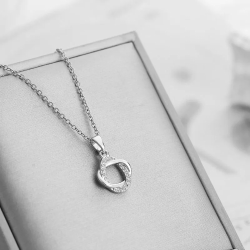 Collar Cadena Fina con Dije Candado Corazón Dorado – Acero Inoxidable 316L | Diseño Colgante Love