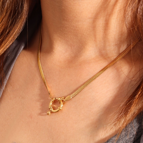 Collar Cadena Fina con Dije Trébol Plateado – Acero Inoxidable 316L | Diseño Delicado Minimalista